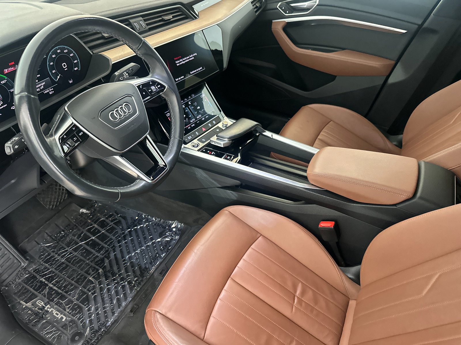 Used 2024 Audi Q8 e-tron Premium AWD/4WD image 10