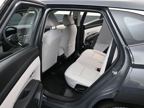 Used 2026 Hyundai Tucson SE FWD image 11