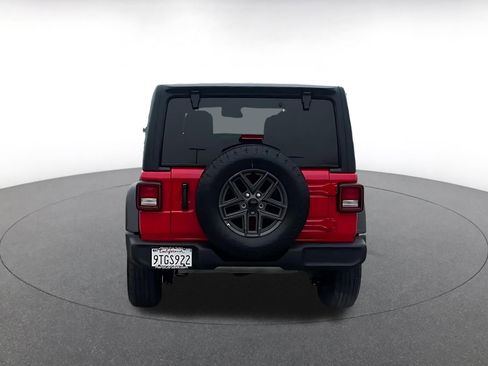 Used 2025 Jeep Wrangler Sport S image 12