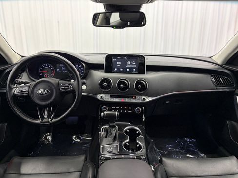 Used 2019 Kia Stinger AWD/4WD image 10