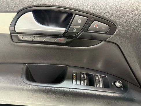 Used 2014 Audi Q7 3.0T S line Prestige w/ S Line Package image 12