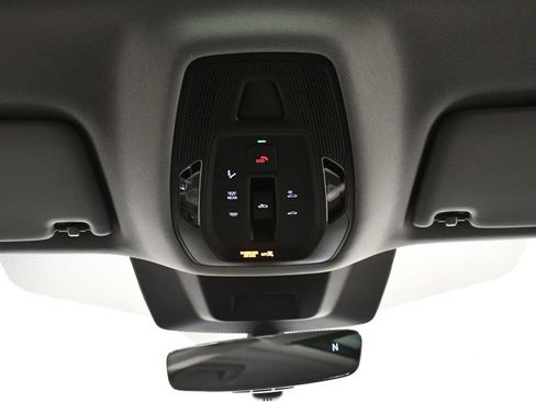 Used 2025 Audi Q5 Premium w/ Convenience Package image 18