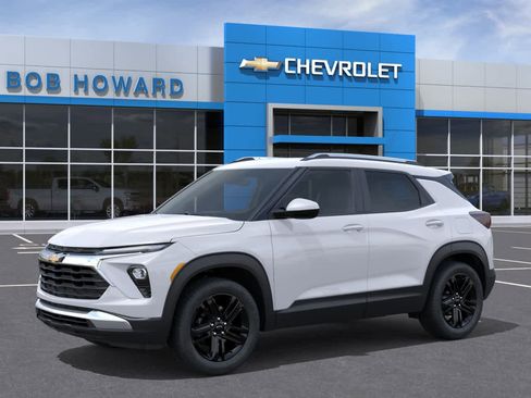 New 2026 Chevrolet TrailBlazer LT w/ Midnight Edition FWD image 2