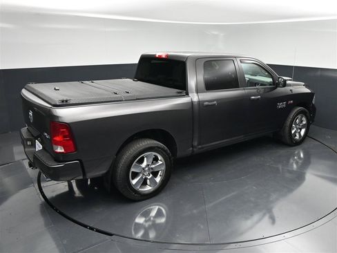 Used 2018 RAM 1500 Express w/ Express Value Package AWD/4WD image 23