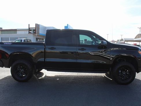 Used 2024 Chevrolet Silverado 1500 Custom Trail Boss image 2