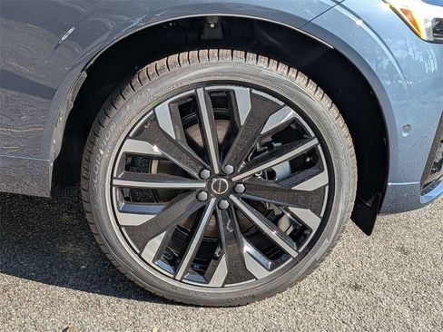 New 2026 Volvo XC60 T8 Ultra w/ Protection Package Premier image 12