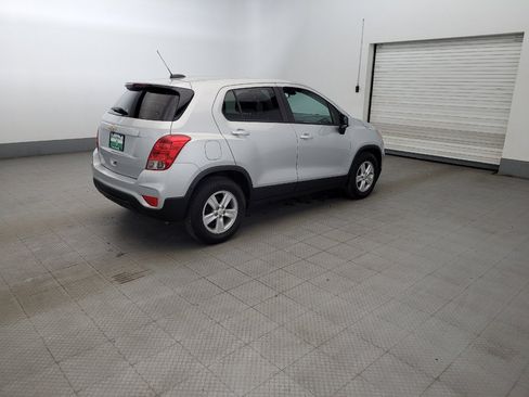 Used 2021 Chevrolet Trax LS w/ Tint and Cruise Package FWD image 10