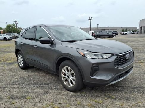 Used 2024 Ford Escape Active AWD/4WD image 3