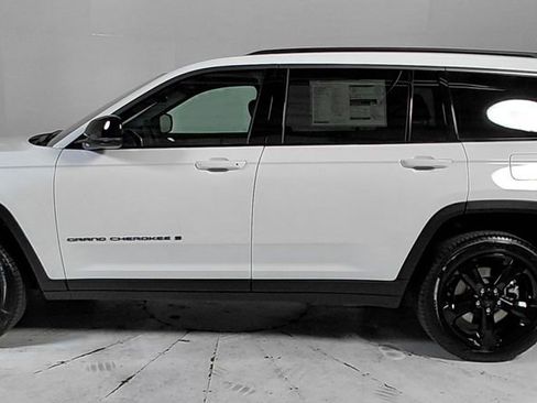 New 2026 Jeep Grand Cherokee L Limited AWD/4WD image 4