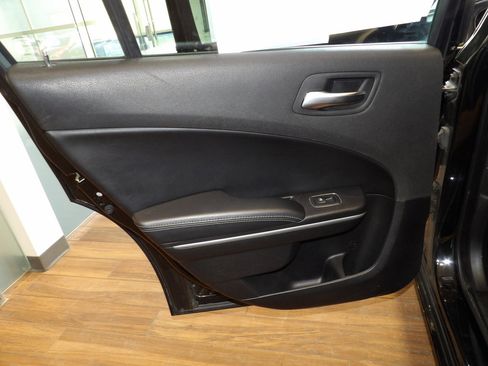 Used 2021 Dodge Charger SXT w/ Leather Interior Group image 21