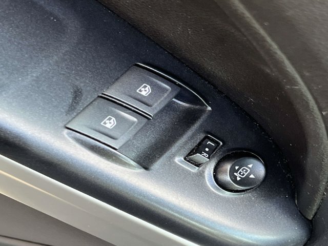Used 2020 Chevrolet Colorado LT w/ LT Convenience Package AWD/4WD image 13