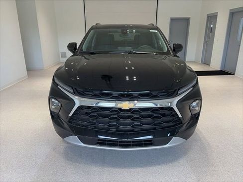 New 2026 Chevrolet Blazer LT w/ Convenience Package FWD image 2