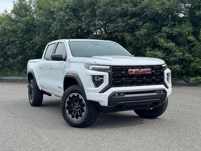 New 2026 GMC Canyon Elevation w/ Convenience Package