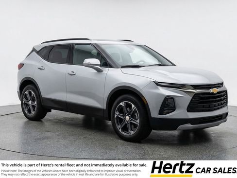 Used 2025 Chevrolet Blazer LT image 1