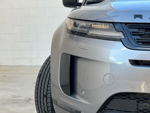 Used 2026 Land Rover Range Rover Evoque S image 3
