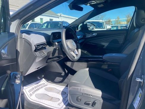 Certified 2024 Volkswagen ID.4 Pro S image 9