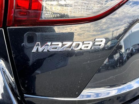 Used 2017 MAZDA MAZDA3 Touring image 31