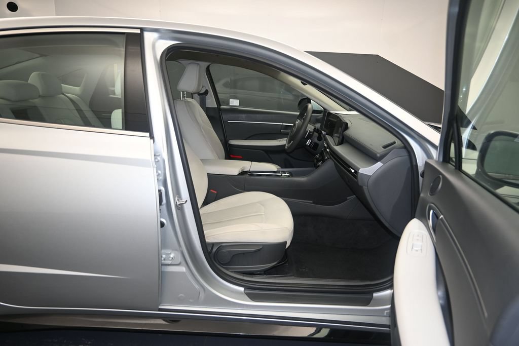 Used 2025 Hyundai Sonata SEL FWD image 27