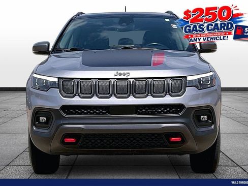 Used 2022 Jeep Compass Trailhawk w/ Trailhawk Elite Group AWD/4WD image 3