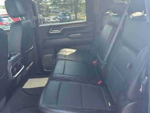 Used 2024 GMC Sierra 2500 Denali w/ Technology Package AWD/4WD image 7