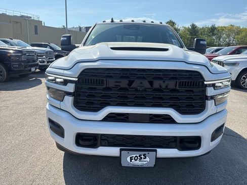 New 2026 RAM 2500 Limited AWD/4WD image 8