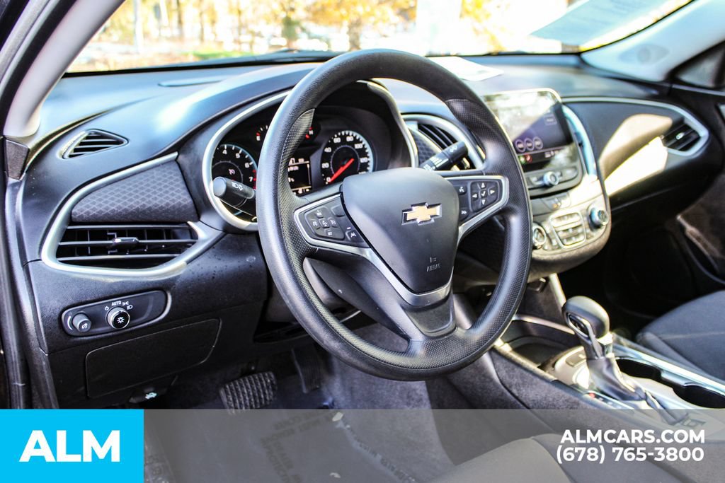 Used 2023 Chevrolet Malibu LT FWD image 16