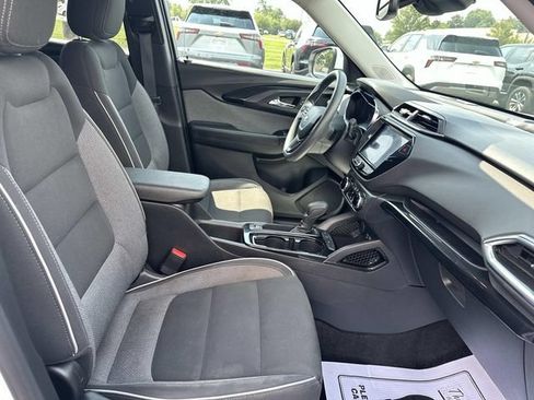 Certified 2021 Chevrolet TrailBlazer LT w/ Convenience Package FWD image 25