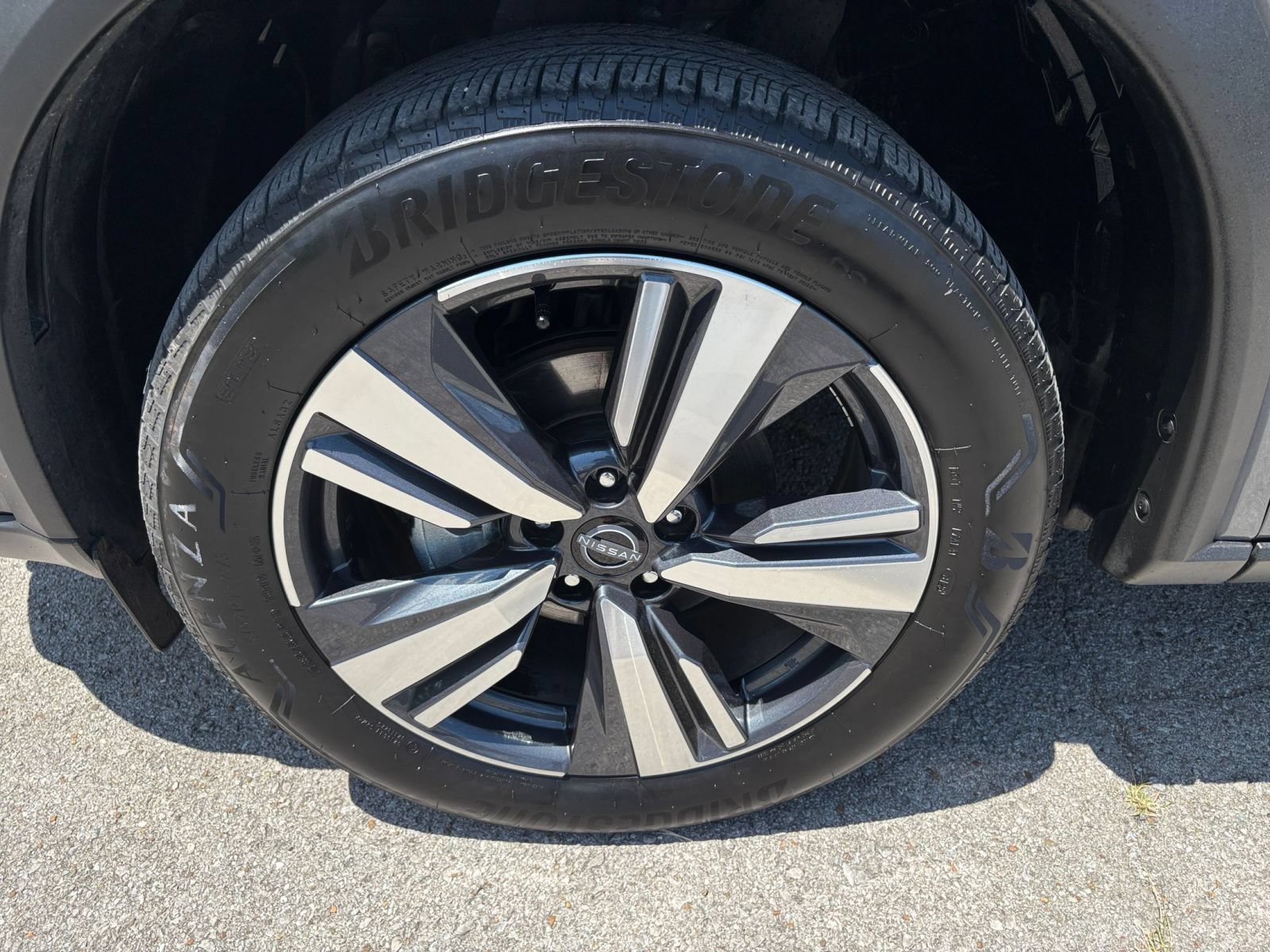 Used 2026 Nissan Rogue SL FWD image 32