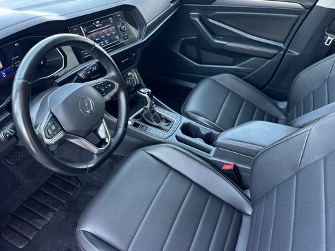 Used 2023 Volkswagen Jetta SE FWD image 10