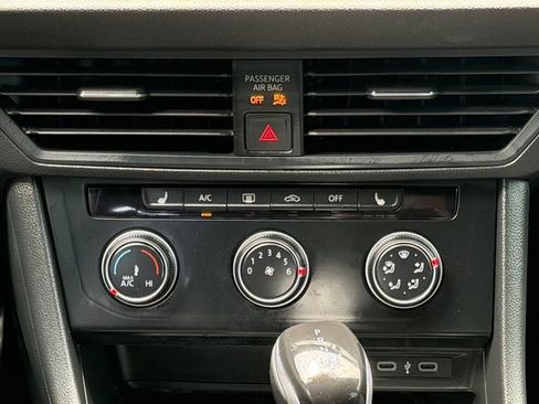 Certified 2024 Volkswagen Jetta Sport FWD image 18