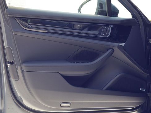 New 2026 Porsche Panamera image 13