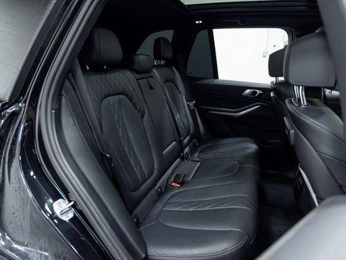 Used 2022 BMW X5 xDrive40i w/ M Sport Package image 24