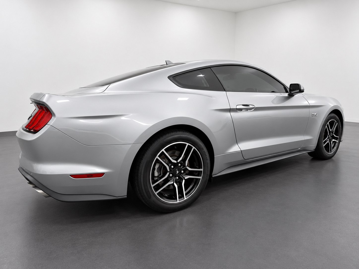 Used 2021 Ford Mustang GT Premium w/ Ford Safe & Smart Package RWD image 3