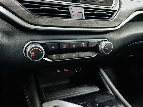 Used 2024 Nissan Altima 2.5 SV w/ SV Premium Package image 35