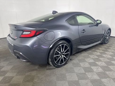 Used 2024 Toyota GR86 RWD image 3