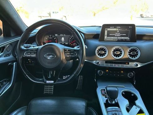 Used 2020 Kia Stinger GT2 image 13