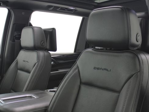 Used 2021 GMC Yukon XL Denali w/ Denali Ultimate Package image 35