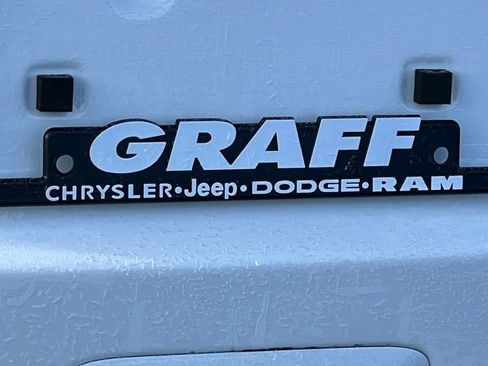 Used 2018 Jeep Grand Cherokee Laredo w/ All-Weather Capability Group image 43