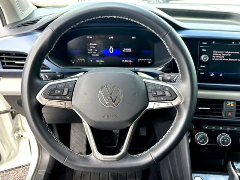 Used 2023 Volkswagen Taos SE w/ Panoramic Sunroof Package FWD image 14