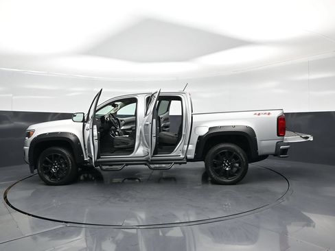 Used 2020 Chevrolet Colorado LT w/ Colorado RST Special Edition AWD/4WD image 28