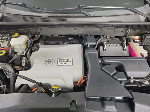 Used 2014 Toyota Highlander Limited Platinum AWD/4WD image 9