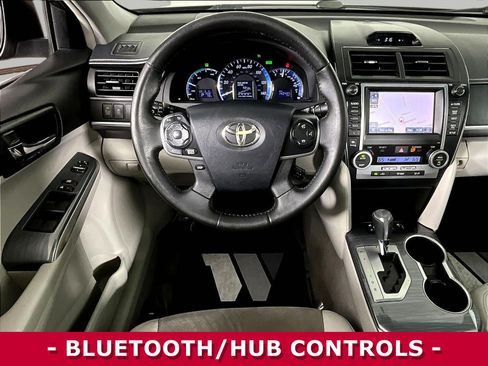 Used 2012 Toyota Camry XLE w/ Leather Pkg FWD image 8