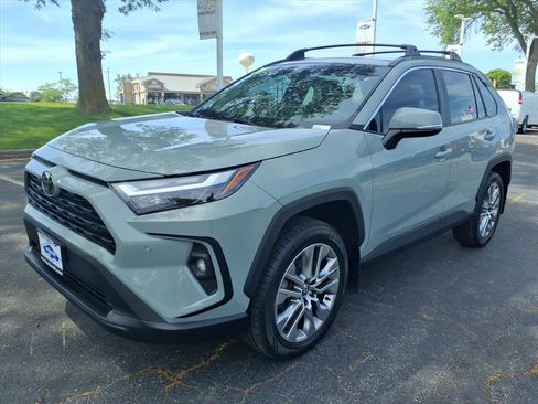 Used 2023 Toyota RAV4 XLE Premium AWD/4WD image 3