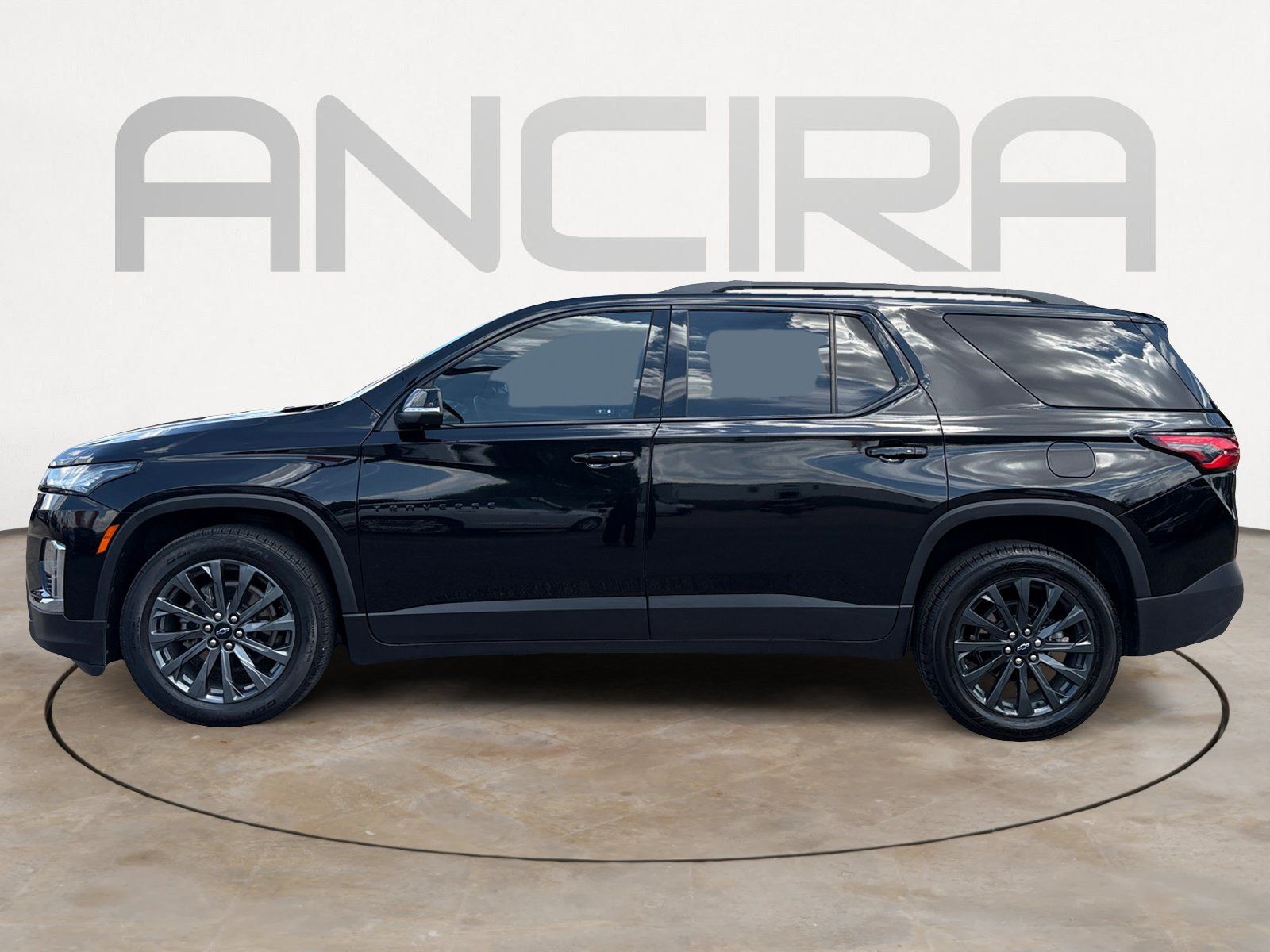 Used 2023 Chevrolet Traverse RS AWD/4WD image 7