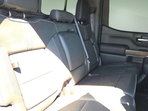 Used 2022 Chevrolet Silverado 1500 High Country w/ Technology Package AWD/4WD image 17