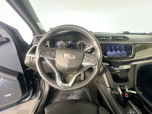 Used 2023 Cadillac XT6 Premium Luxury AWD/4WD image 14