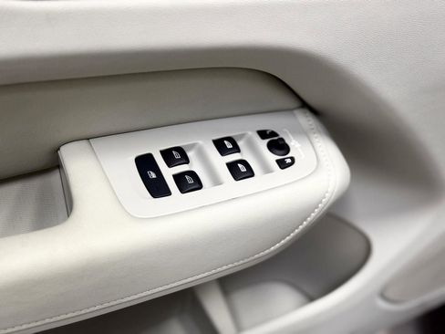 Used 2025 Volvo XC60 B5 Core w/ Climate Package image 12