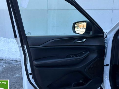 Certified 2023 Jeep Grand Cherokee Laredo w/ Luxury Tech Group I image 9