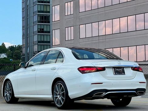 Used 2023 Mercedes-Benz E 350 4MATIC Sedan image 5