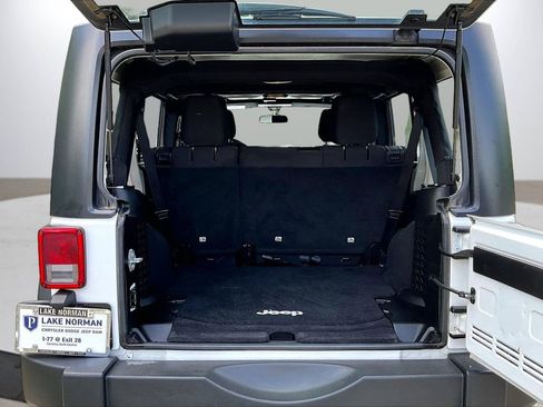 Used 2016 Jeep Wrangler Unlimited Sport w/ Max Tow Package AWD/4WD image 23
